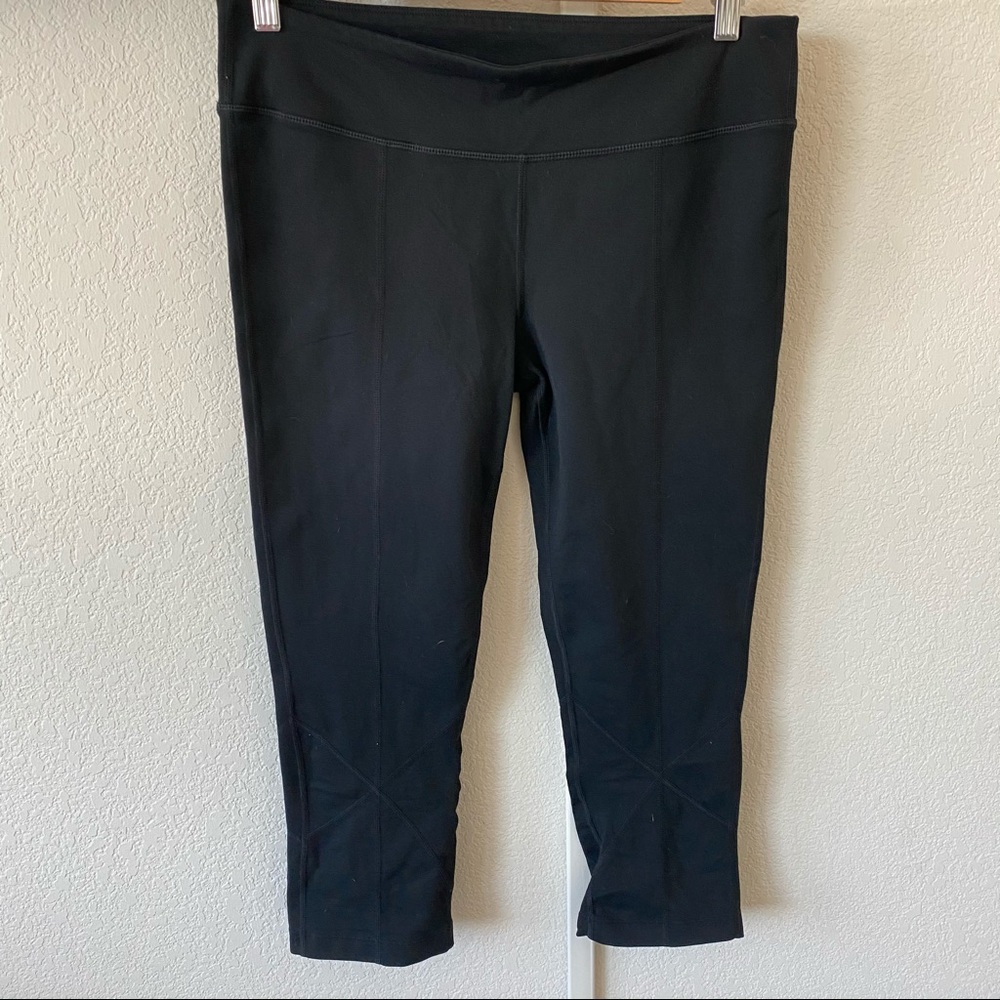 PrAna Capri Criss Cross Stitched Black Leggings